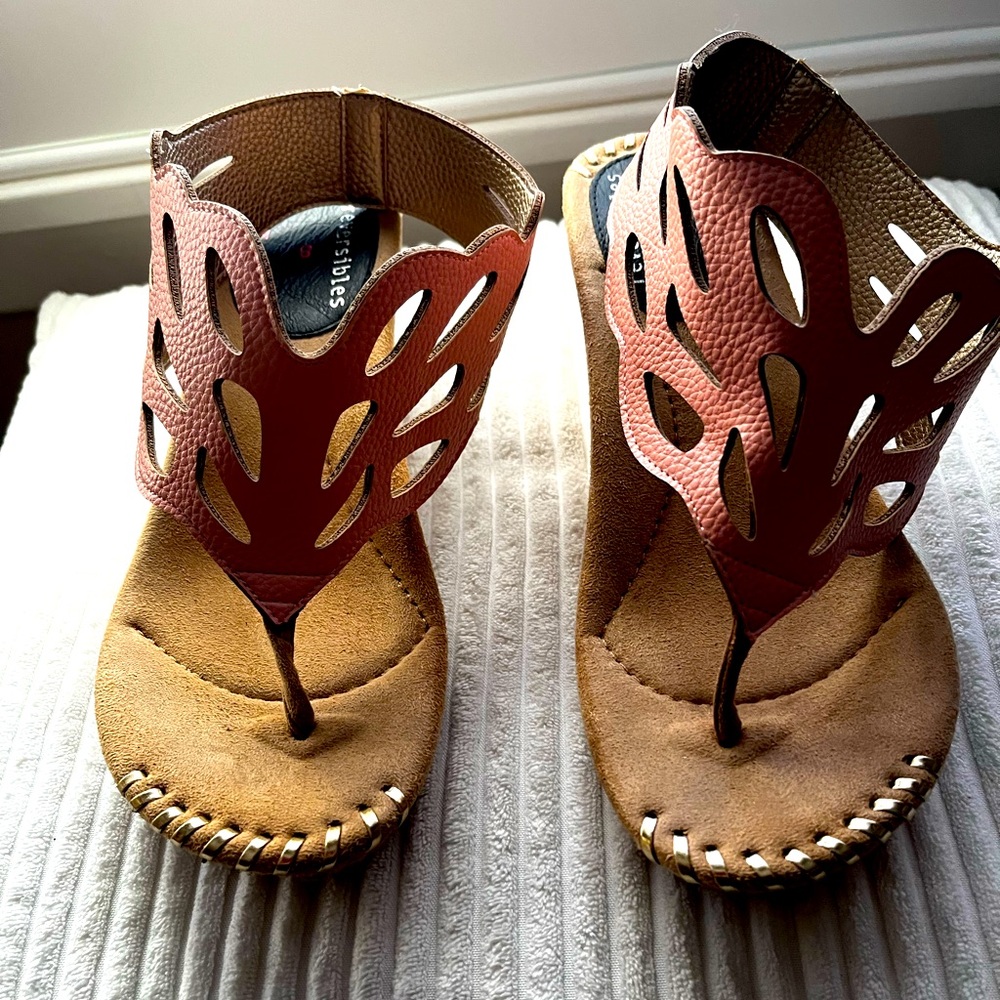 Modzori Women’s Reversible Wedge Sandals